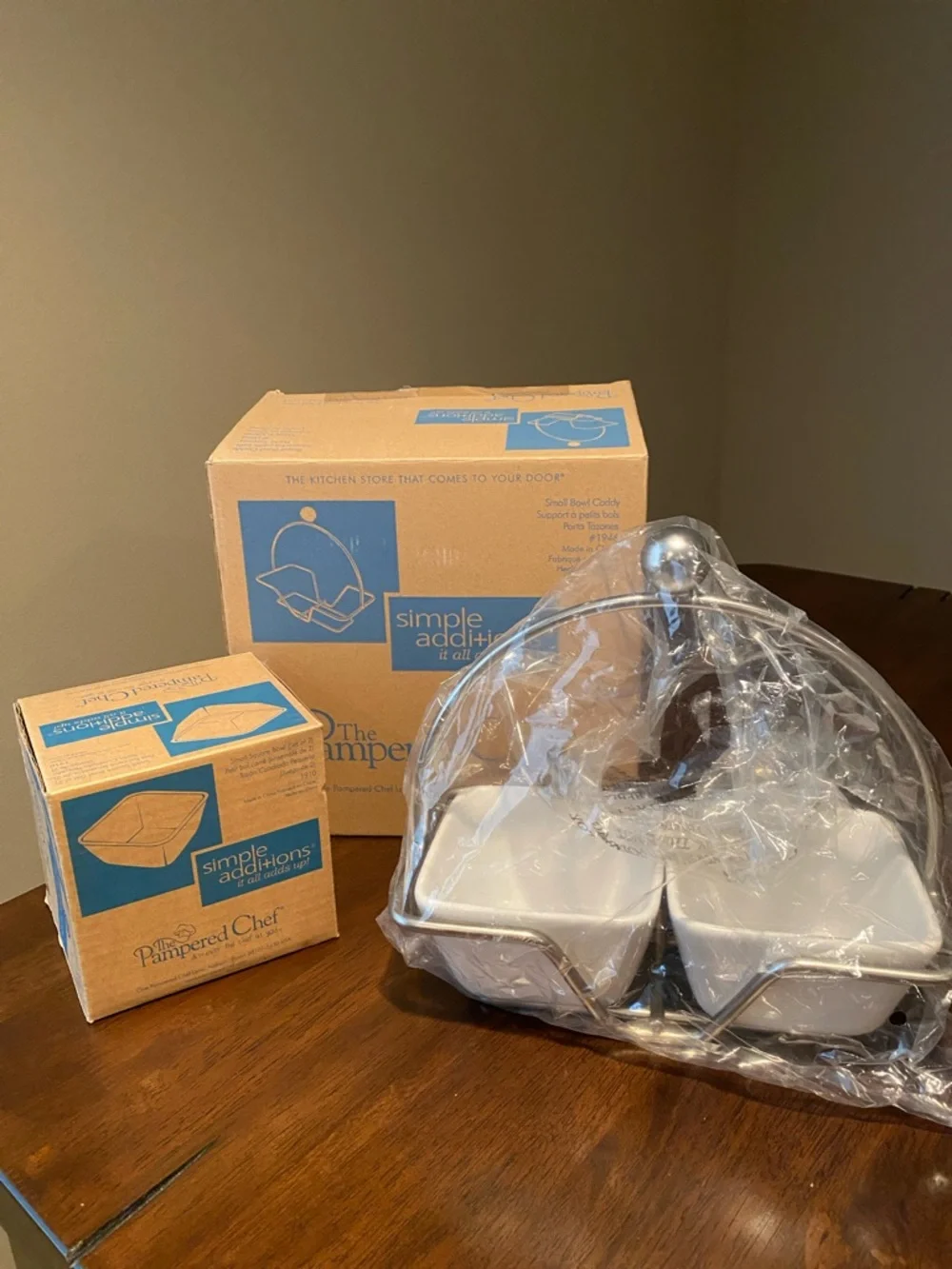 NIB- The Pampered Chef White Ceramic Double Serving Dishes w/ Silver Metal Stand